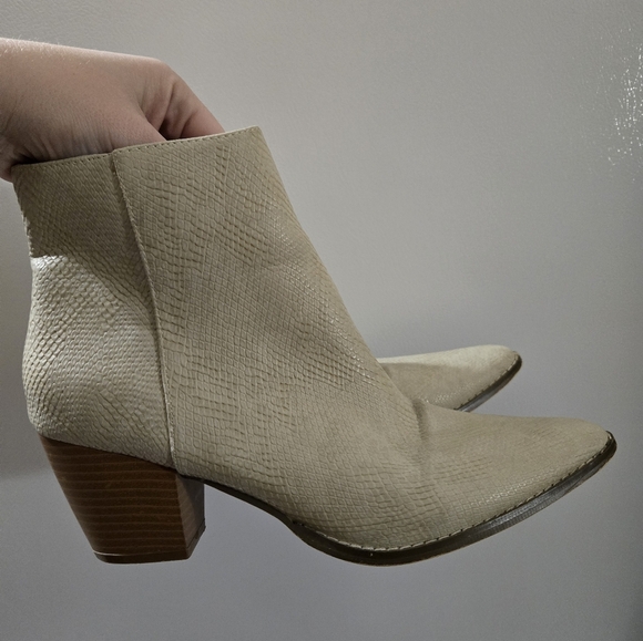 Coconuts by Matisse Vegan Snake Skin Going West Zip Up Heeled Bootie Boots - Picture 2 of 16